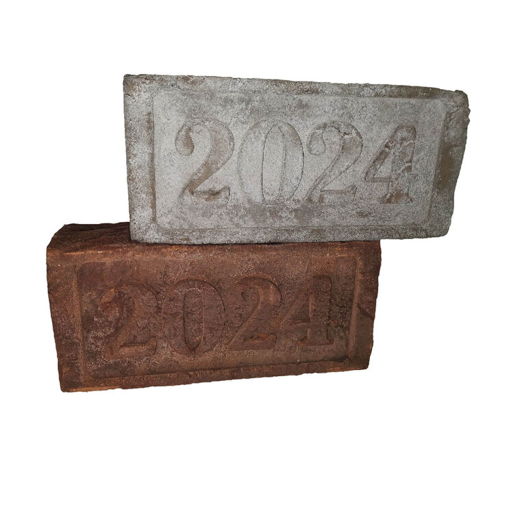 Кирпич с клеймом  2024